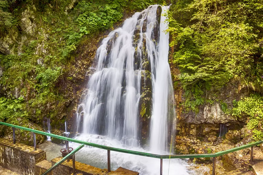 Cascada Urlătoarea