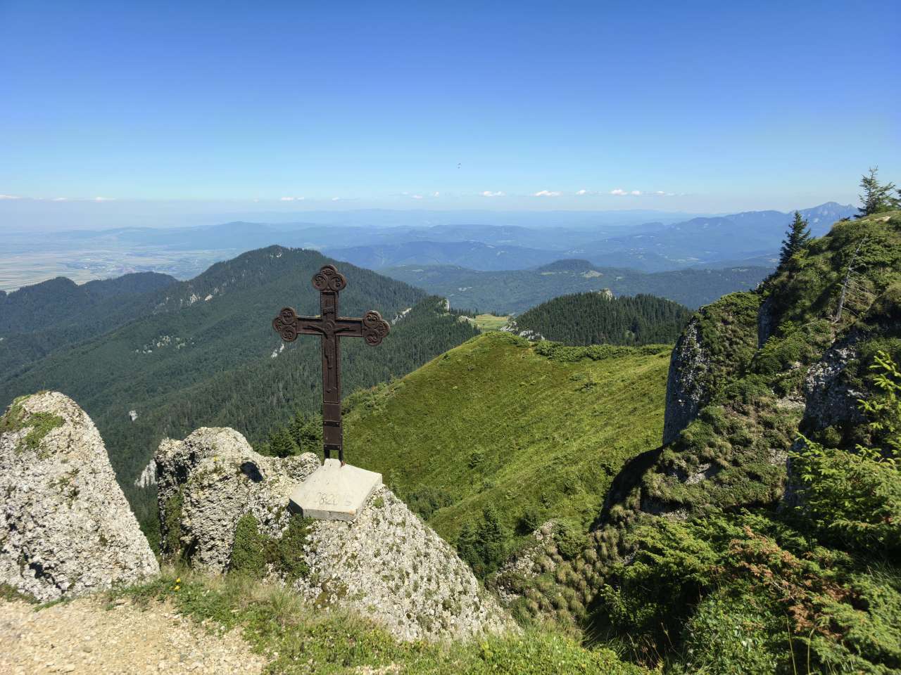 Masivul Piatra Mare